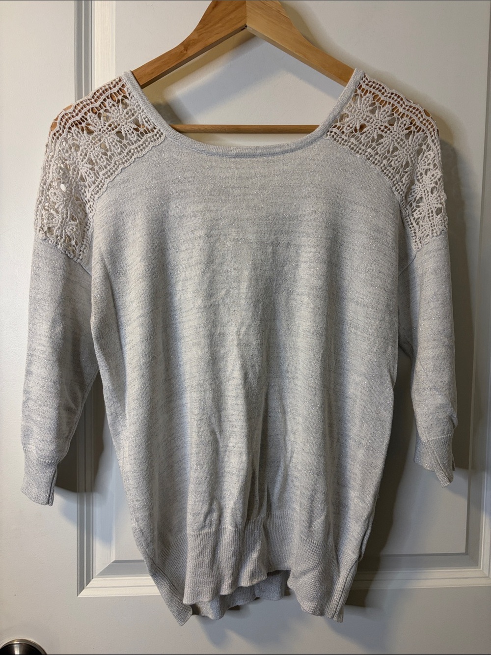 Reitmans Light Gray Crochet Shoulder Scoop Neck Sweater